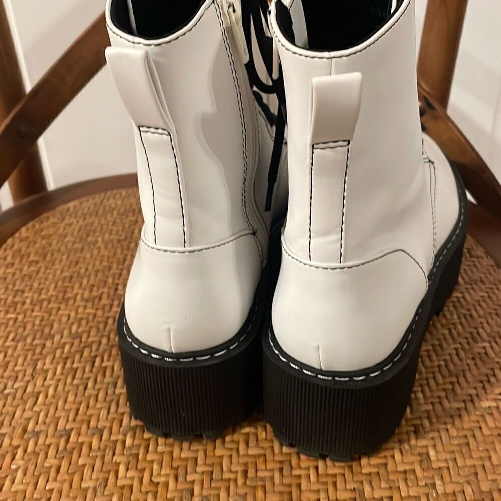 Divided NWOB white platform lace up combat boots size 39 - Picture 6 of 11